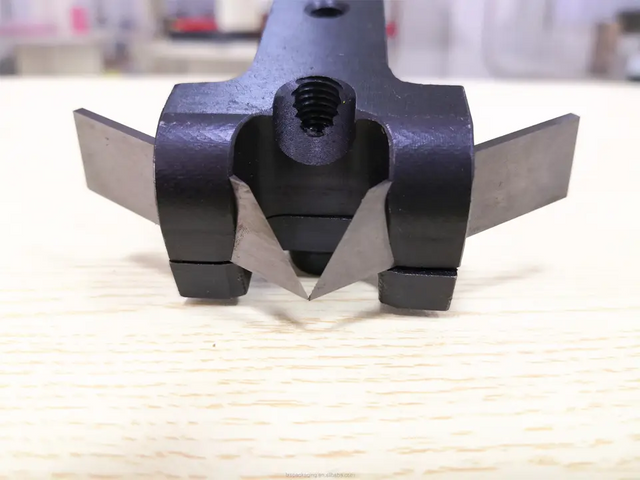 Máquina ranuradora automática del tablero del MDF del papel del cartón de la cartulina para la caja rígida 200pcs/min